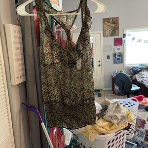 Like new AMERICAN RAG top